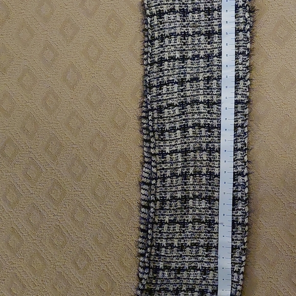 BCBGeneration Black & White Scarf - Picture 5 of 6